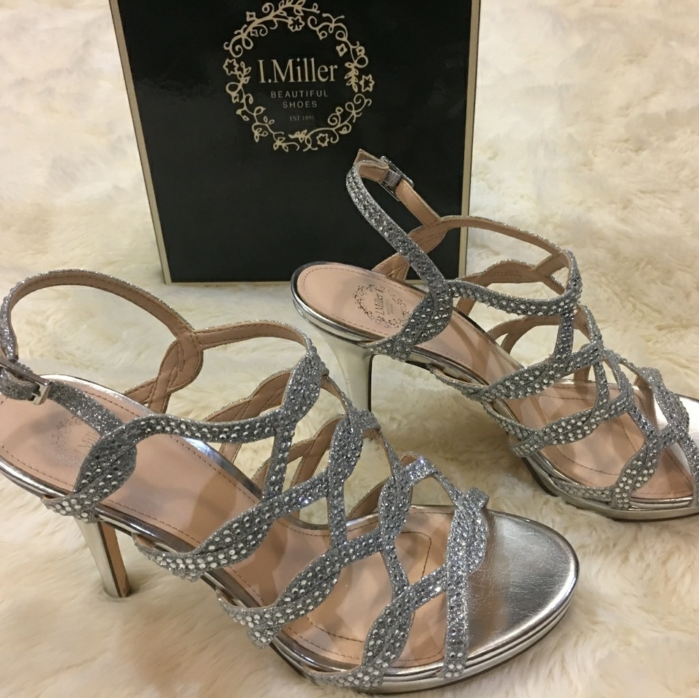 Heels - Picture 6 of 6